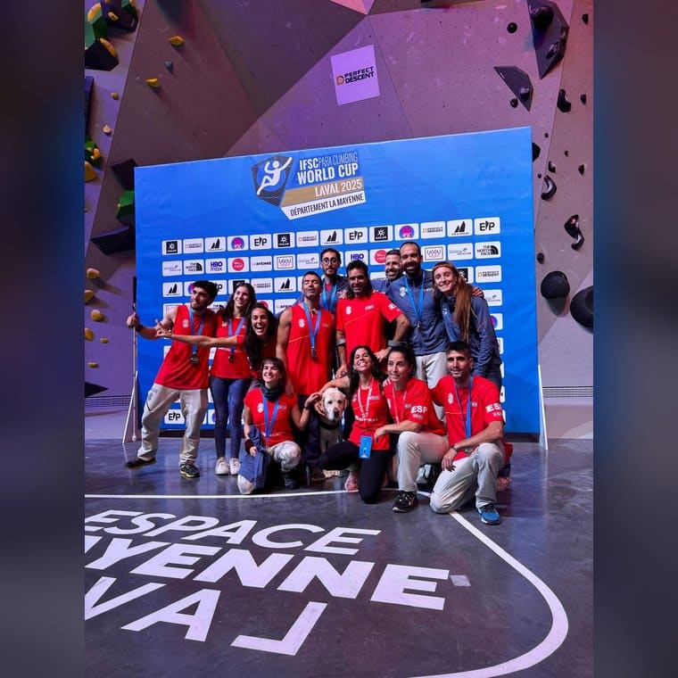 Selección Española con Fisioclimbing · Copa del Mundo de Paraescalada, Laval, Francia